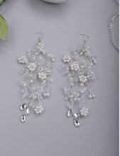 Load image into Gallery viewer, Pearl Studded Earrings
