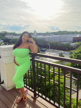 Load image into Gallery viewer, Cool Strapless Midi Dress (Plus Size Available)