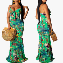 Load image into Gallery viewer, Vacay Palms Maxi (Plus Size Available)