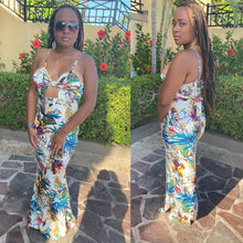 Load image into Gallery viewer, Vacay Palms Maxi (Plus Size Available)