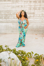 Load image into Gallery viewer, Vacay Palms Maxi (Plus Size Available)